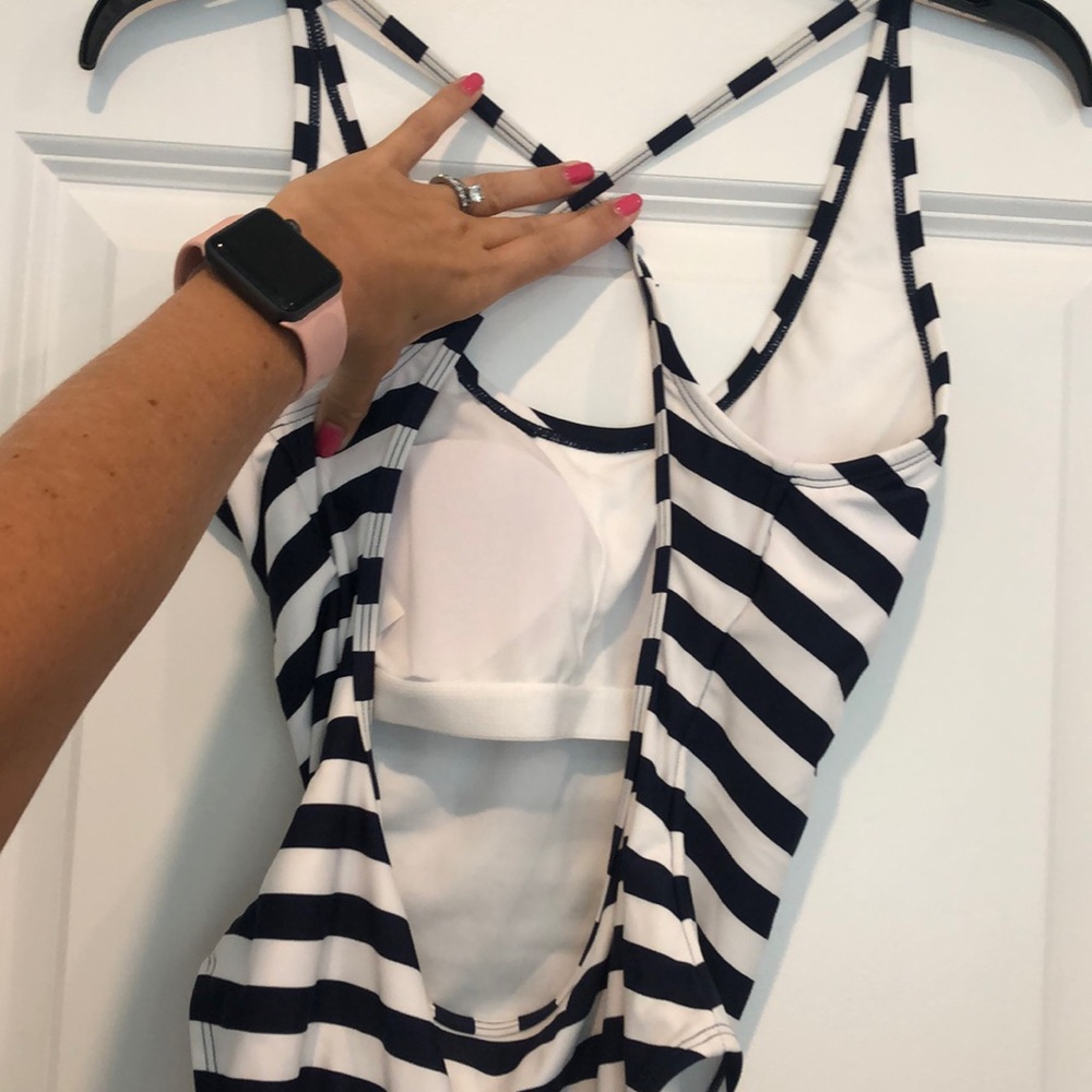 Bathing suit - Picture 2 of 4